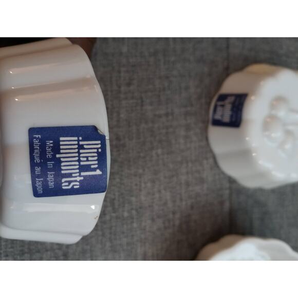 7 Vtg Pier 1 Japan Mini White Ceramic Wall Decorations Pineapple Grapes Cherry - Picture 4 of 4